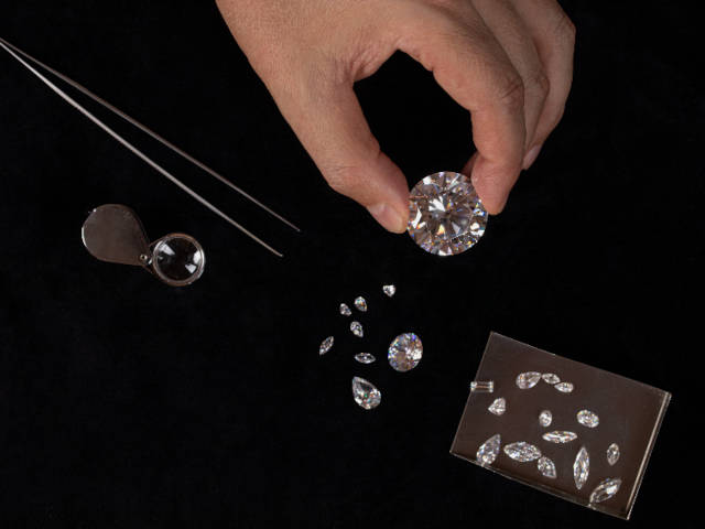 Diamantes naturales vs diamantes de laboratorio  